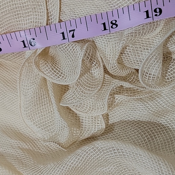 Fendi Cream waffle knit silk top with side ruffle 40 brand runs small - Picture 14 of 16